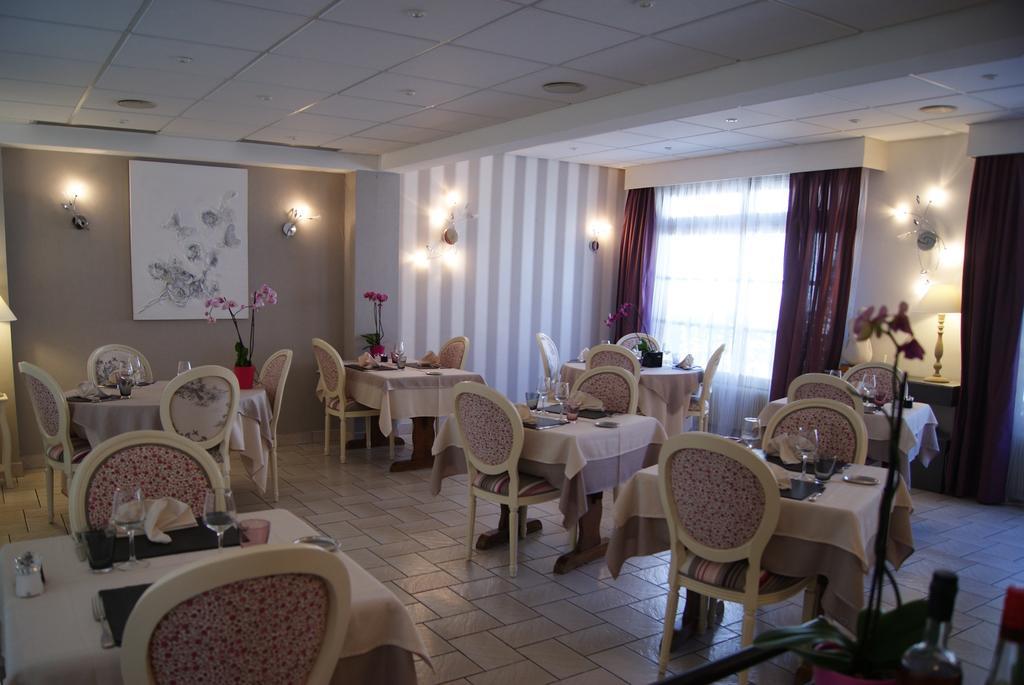 Logis Hotel Restaurant Des Voyageurs Tarnac Room photo